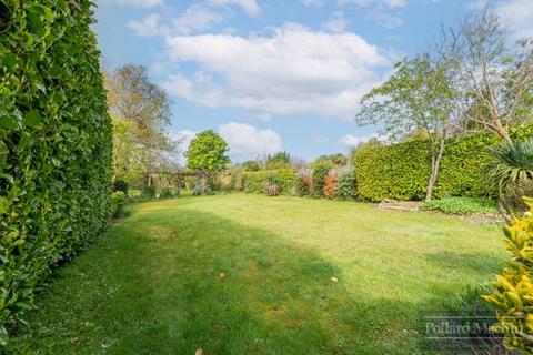 24 Church Way, South Croydon, CR2 0JR