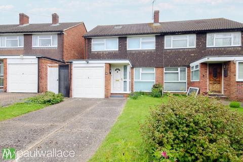 Cheshunt - 3 bedroom semi-detached house for sale