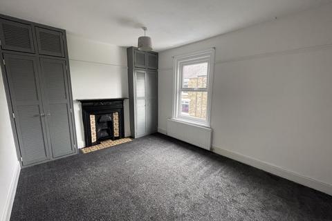 2 bedroom terraced house to rent, Kilburn Street, Shildon