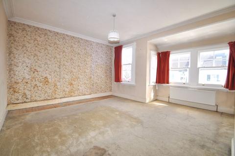 50 Kings Avenue, New Malden, KT3 4DT