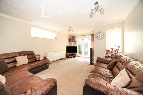 3 bedroom property to rent, Byron Road - L & D Borders - LU4 0HX