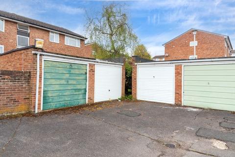 49 Middlefields, Croydon, CR0 9LG