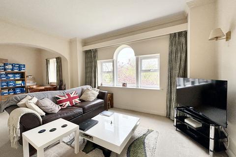 2 bedroom flat for sale, Ellesmere Park, Manchester M30