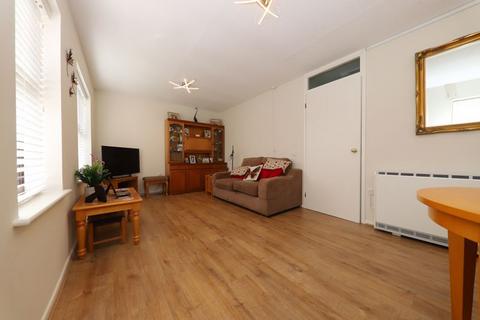 1 bedroom retirement property for sale, Cherwell Close, Rickmansworth WD3