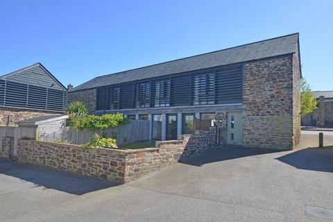 3 bedroom barn conversion for sale, Fore Street, Truro TR2