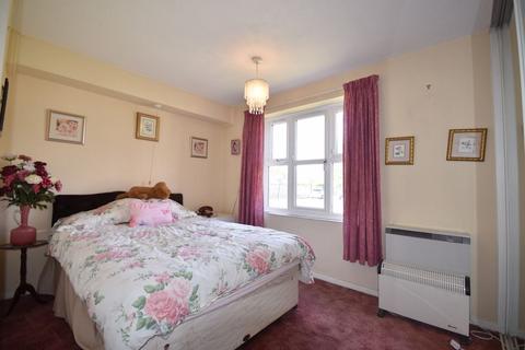 1 bedroom ground floor flat for sale, Wroxham Road, Sprowston, Norwich