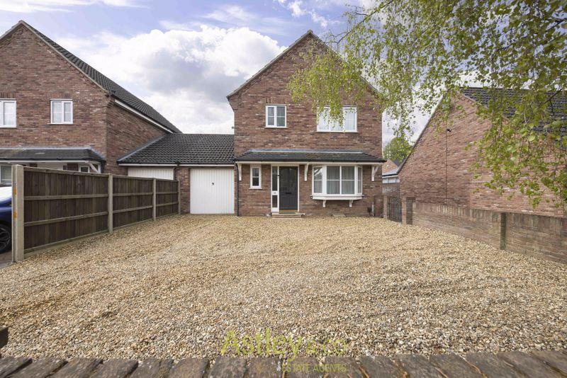 School Lane, Sprowston, Norwich 3 bed link detached house for sale £
