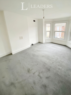 2 bedroom flat to rent, Foxhall Road, IP3