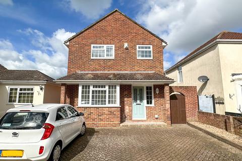 3 bedroom detached house to rent, Anns Hill Road
