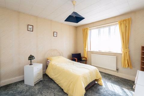 235 South Lane, New Malden, KT3 5EW