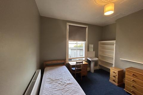 1 bedroom in a house share to rent, Bateman Street, Cambridge CB2