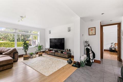 undefined, St. Georges Avenue, Weybridge