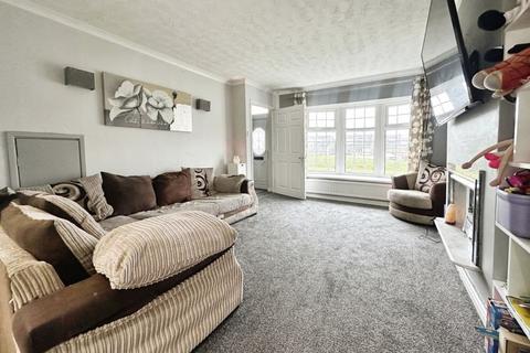 3 bedroom townhouse for sale, Bankfield Close, Ainsworth