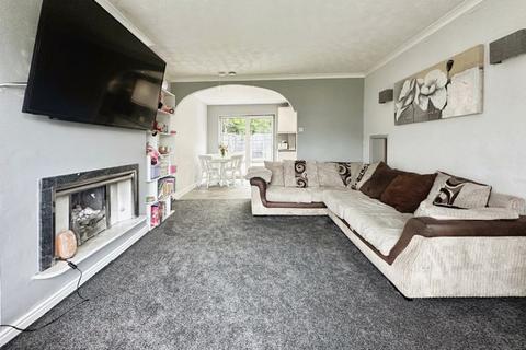 3 bedroom townhouse for sale, Bankfield Close, Ainsworth