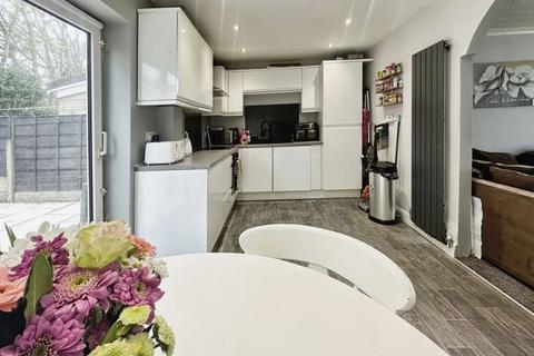 18 Bankfield Close, Ainsworth, Bolton, BL2 5QZ