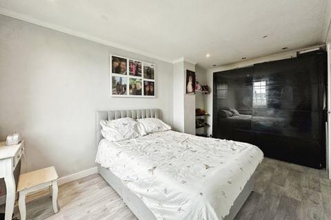 18 Bankfield Close, Ainsworth, Bolton, BL2 5QZ
