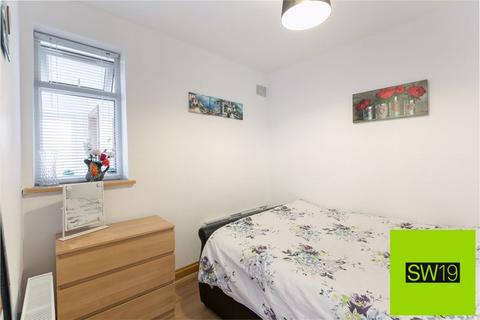 25 Dalton Avenue, Mitcham, CR4 3DT