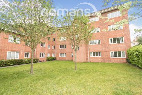 2 bedroom apartment to rent, Kings Oak Court, Reading