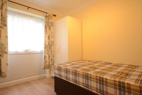 2 bedroom apartment to rent, Trafalgar Court