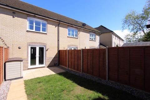 2 bedroom terraced house to rent, Wiltshire Crescent, Basingstoke RG22
