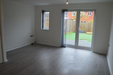 2 bedroom terraced house to rent, Oaktree Place, Weston-super-Mare BS22