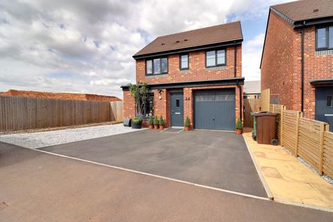 3 bedroom detached house for sale, Martin Drive, Stafford ST16