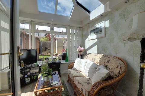 3 bedroom semi-detached house for sale, Jubilee Close, Walsall WS6