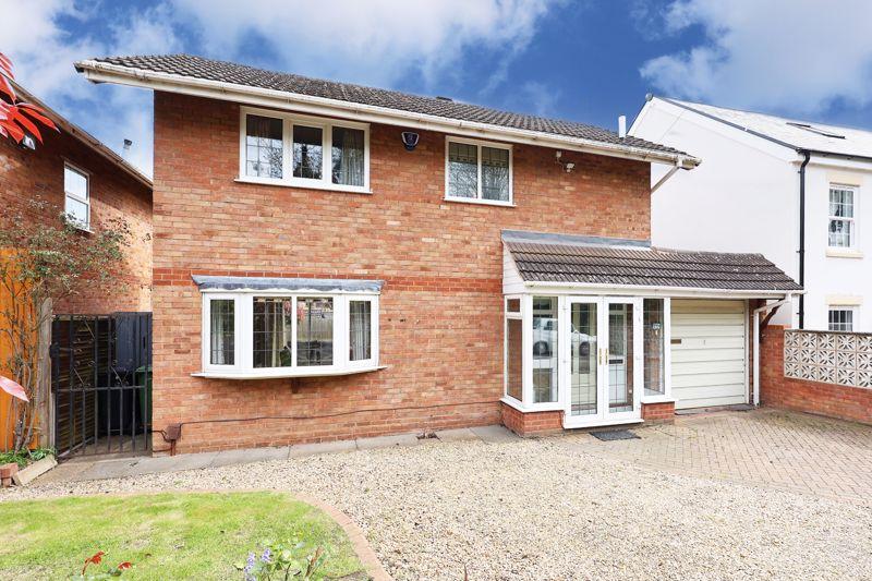 Red Hill, Stourbridge DY8 3 bed detached house for sale £370,000