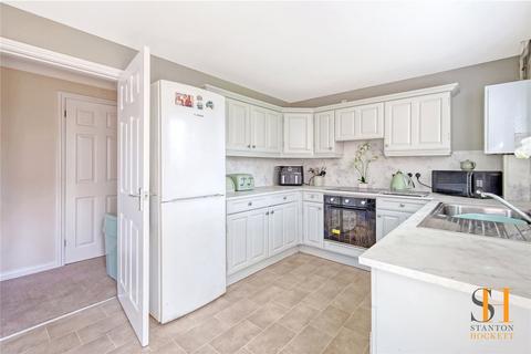 17 Anglesey Gardens, Wickford, SS12 9GT