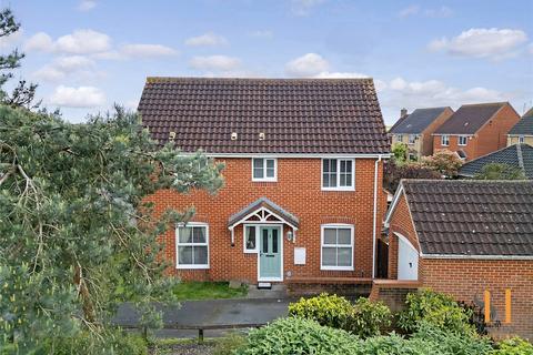 17 Anglesey Gardens, Wickford, SS12 9GT