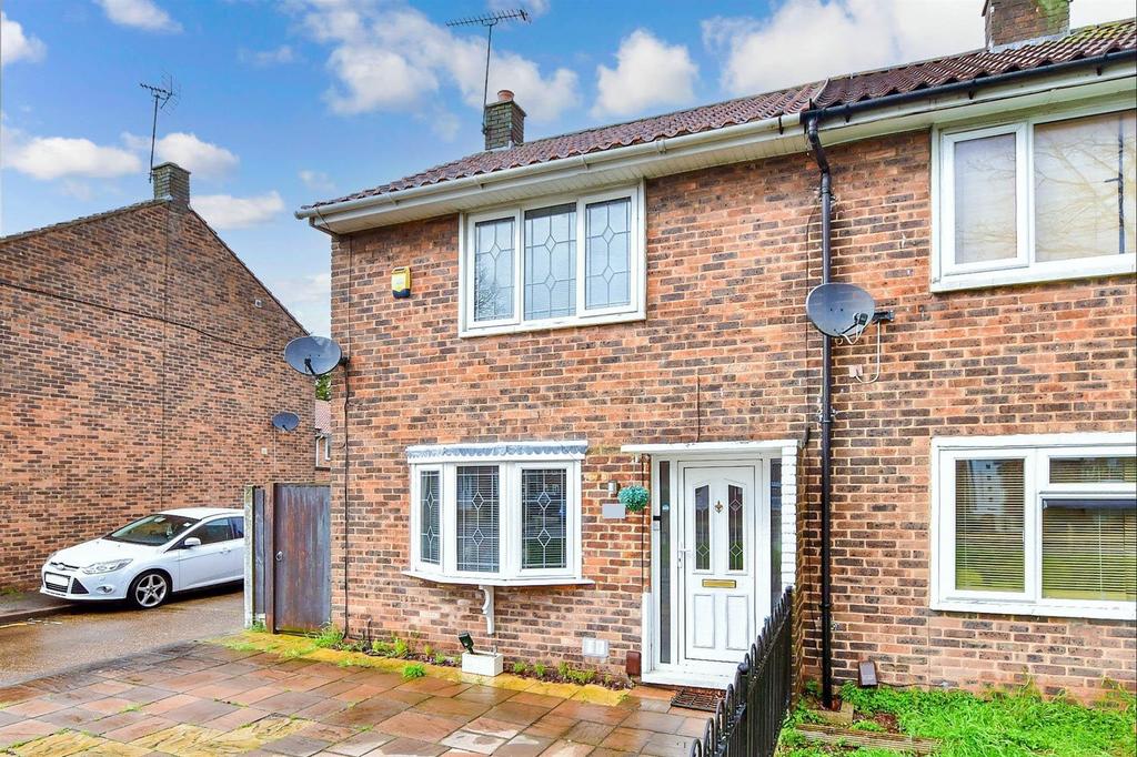 Witchards, Basildon, Essex 2 bed end of terrace house for sale £290,000