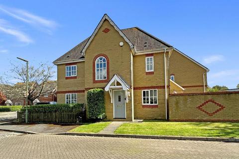 3 bedroom detached house for sale, Dane Road, Warlingham, Surrey, CR6 9NP