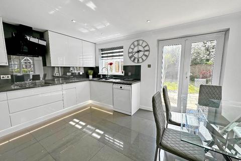 3 bedroom detached house for sale, Dane Road, Warlingham, Surrey, CR6 9NP