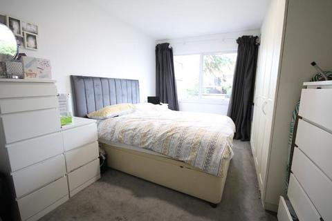 3 bedroom duplex for sale, Edgware HA8