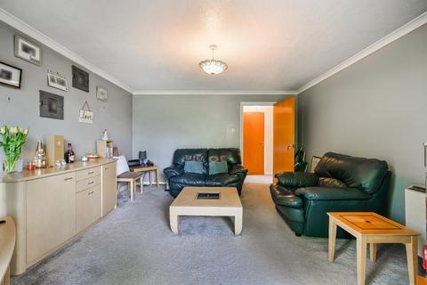 2 bedroom flat for sale, Rothesay Avenue, Wimbledon Chase, London, SW20 8JU