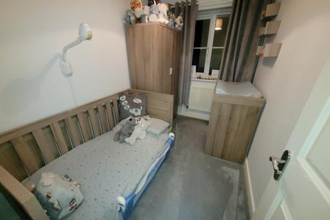 16 Tent Vale, Pencoed, Bridgend, CF35 6LR