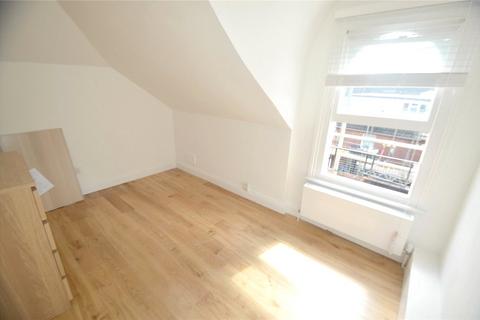 3 bedroom apartment to rent, Beulah Hill, London, SE19