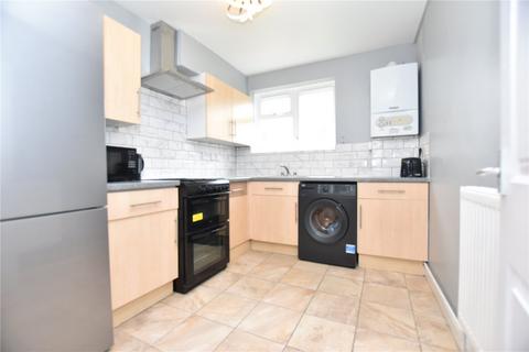 2 bedroom apartment to rent, Pawsons Road, Croydon, CR0