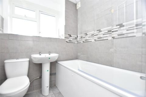 2 bedroom apartment to rent, Pawsons Road, Croydon, CR0