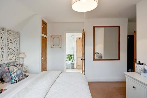 4 bedroom detached house for sale, Canterbury Road, Kennington, Ashford, Kent, TN25
