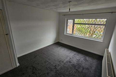 3 bedroom maisonette to rent, Norristhorpe Lane, Liversedge