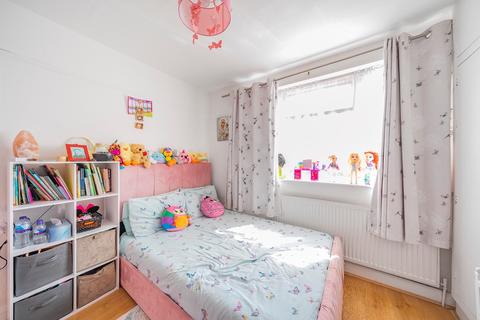 3 Reynolds Drive, Edgware, HA8 5PU