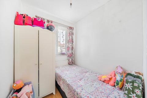 3 Reynolds Drive, Edgware, HA8 5PU