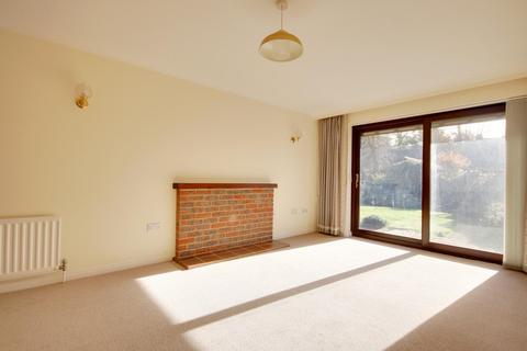 3 bedroom semi-detached house for sale, Woodley Gardens, Lymington, SO41