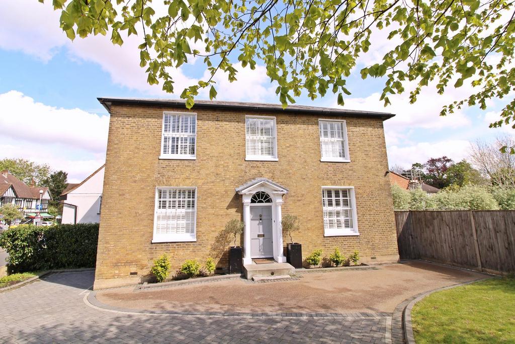 Wickham Road, Beckenham, BR3 3 bed link detached house for sale £900,000