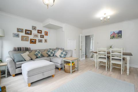 3 bedroom end of terrace house for sale, Hadley Place, Weybridge, KT13