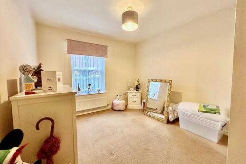 2 bedroom apartment for sale, Mccorquodale Road, Wolverton, Milton Keynes, MK12