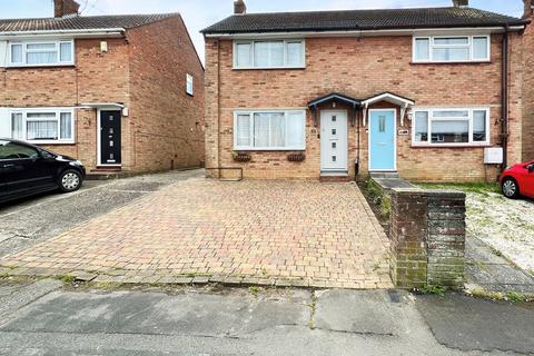 2 bedroom semi-detached house for sale, Connaught Gardens, Braintree, CM7