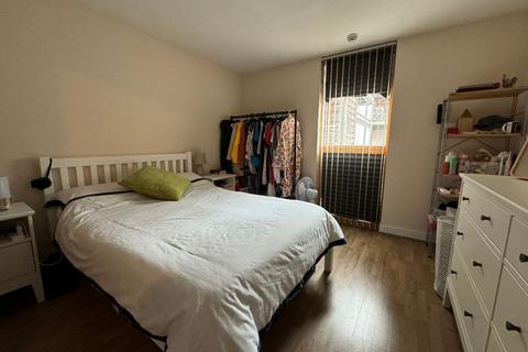 2 bedroom flat to rent, 6 Merrivale Mews, Milton Keynes MK9
