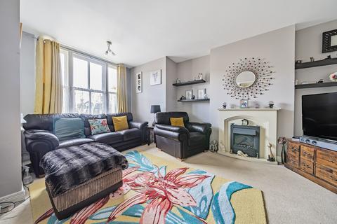2 bedroom terraced house for sale, Regent Street, Stotfold, Hitchin, SG5